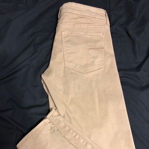 American Eagle size 6 khaki skinny